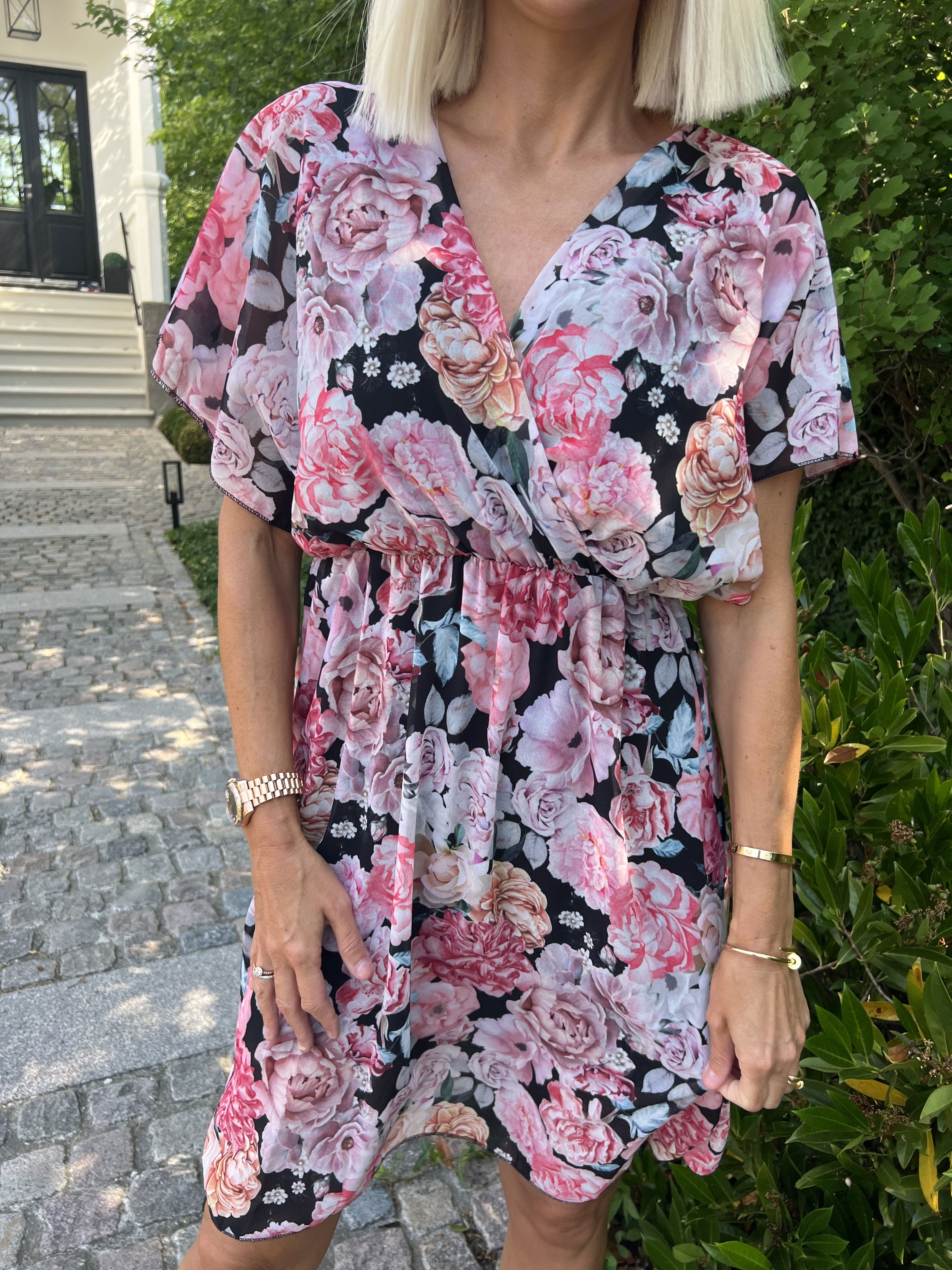 Ibis - Sød sommerkjole i blomsterprint